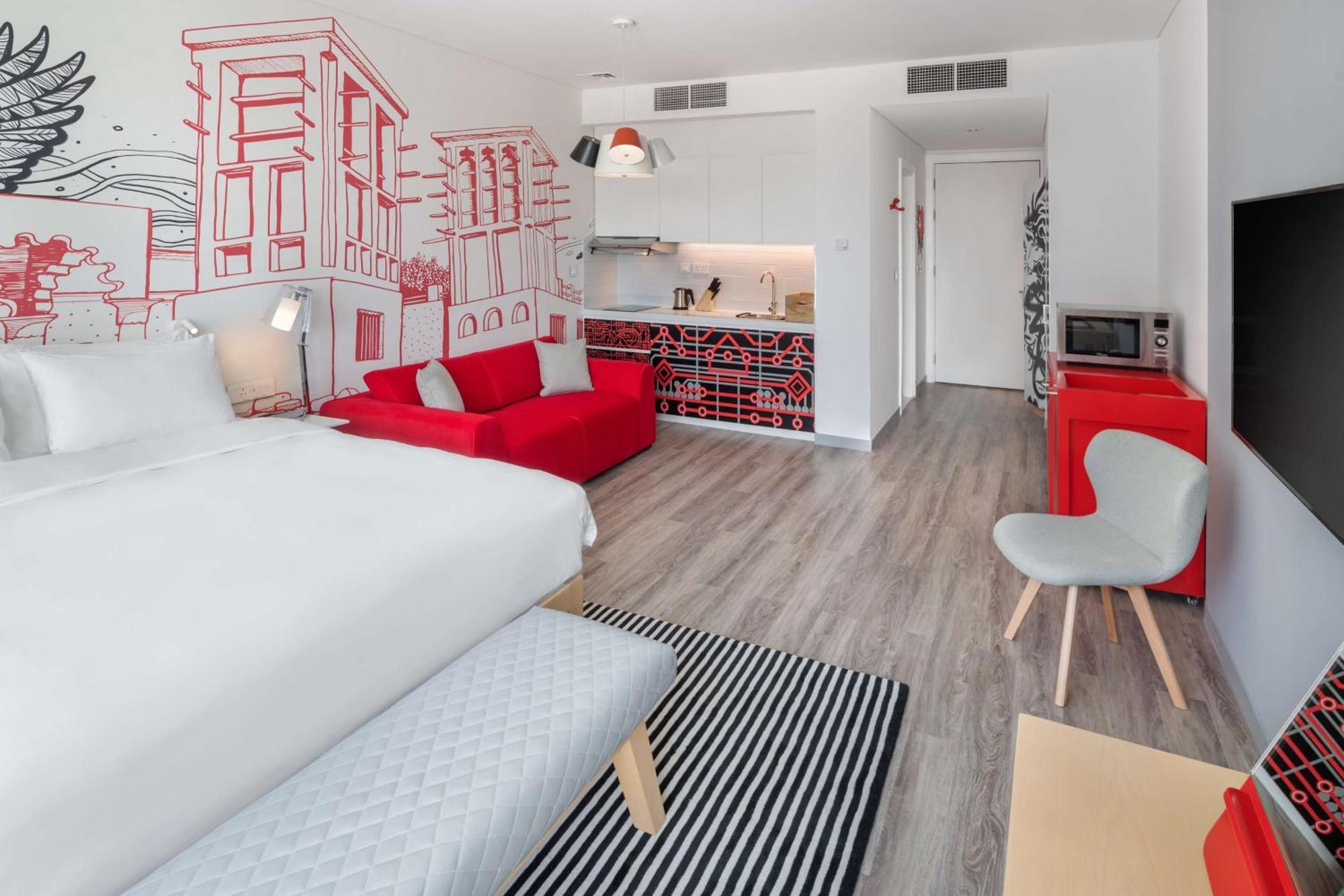 Radisson Red Dubai Silicon Oasis Hotell Exteriör bild