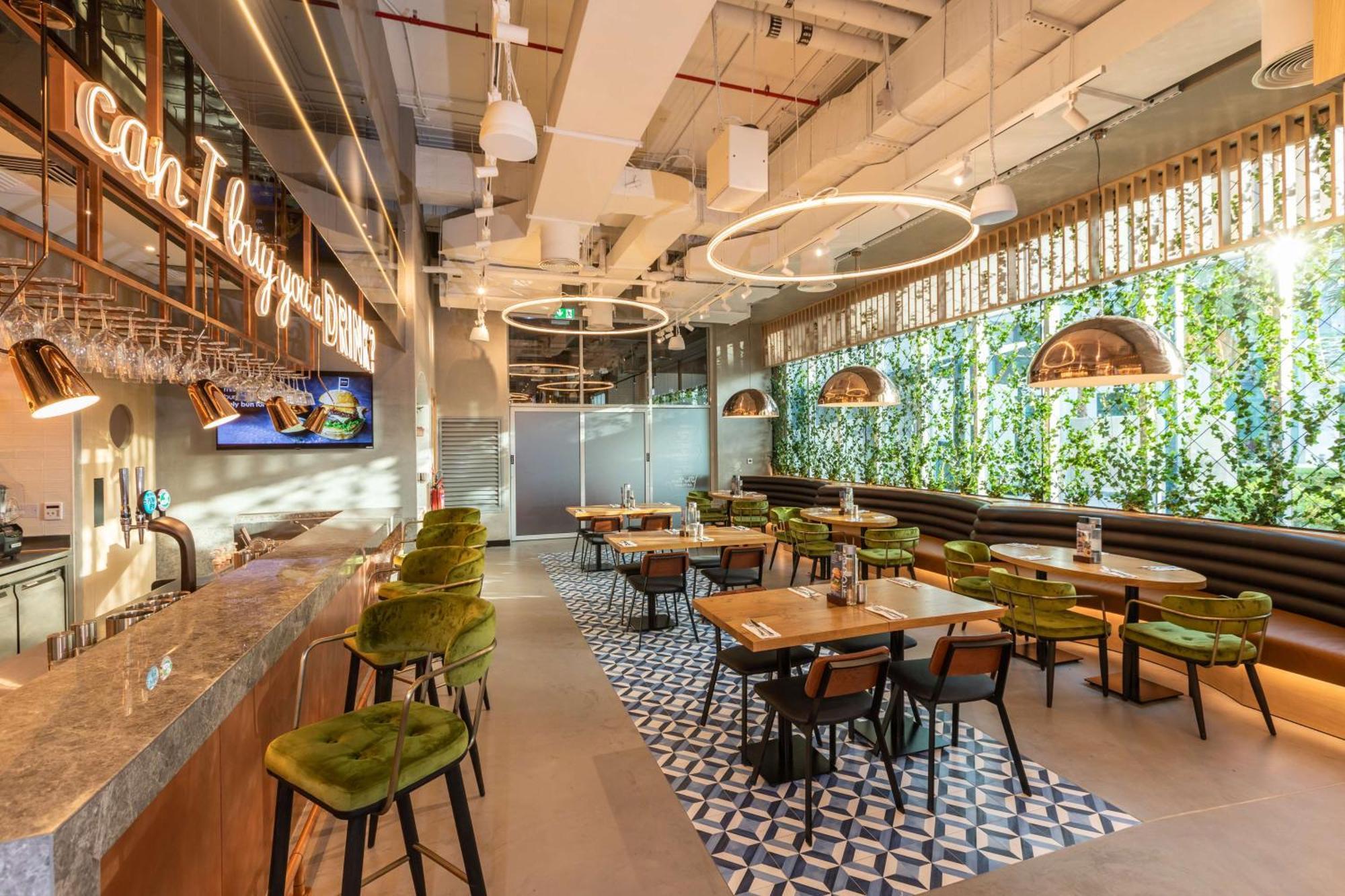 Radisson Red Dubai Silicon Oasis Hotell Exteriör bild