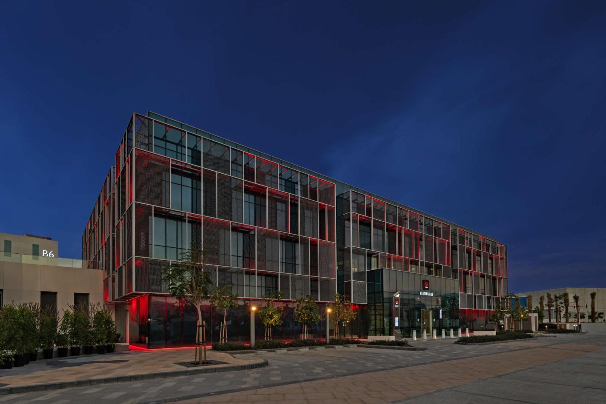 Radisson Red Dubai Silicon Oasis Hotell Exteriör bild