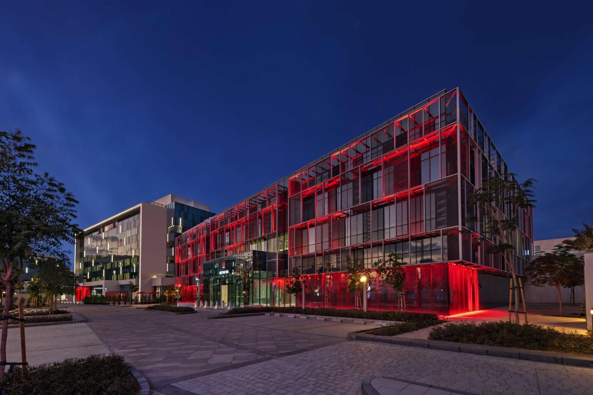 Radisson Red Dubai Silicon Oasis Hotell Exteriör bild